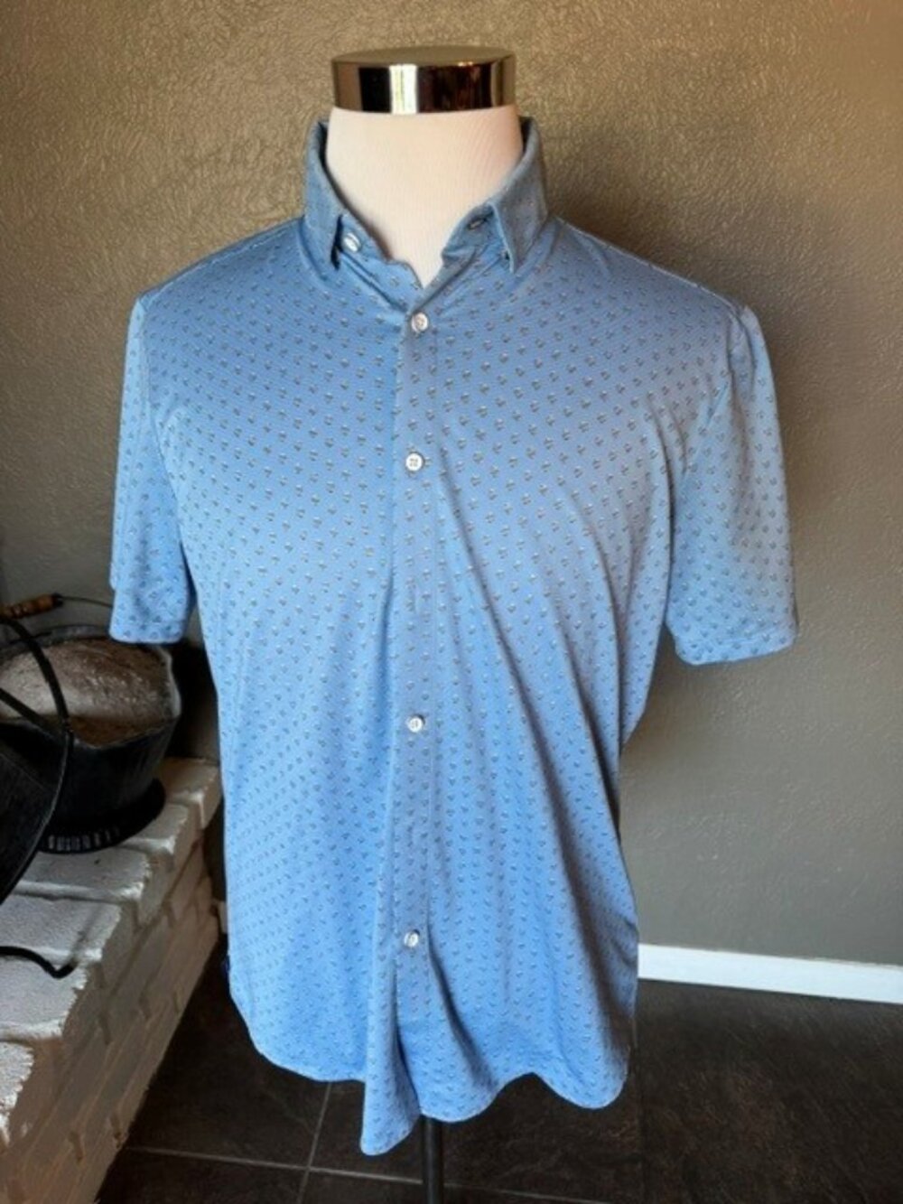 Mizzen + Main Men's Blue Button Up Short Sleeve Shirt